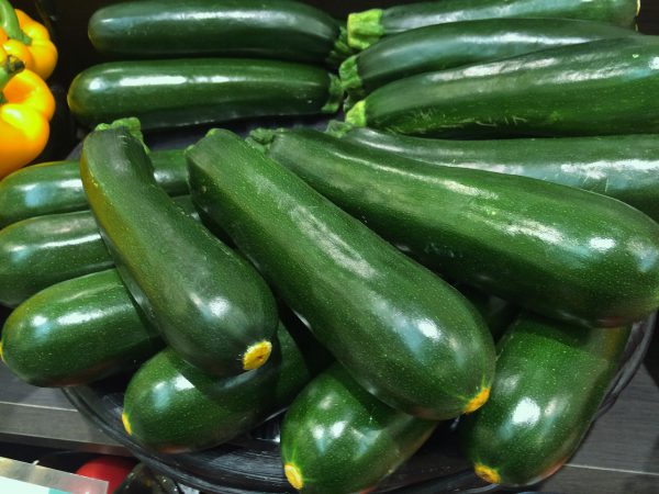 Zucchini - 1 Green MEDIUM